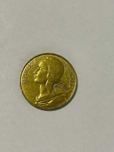 Zdjęcie oferty: Moneta 10 Centimes 1988