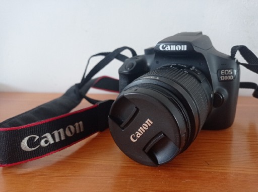 Zdjęcie oferty: Aparat Canon eos 1300d