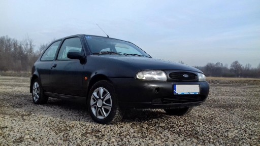 Zdjęcie oferty: Ford fiesta 96r 1.25 części lub całość 