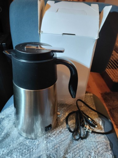 Zdjęcie oferty: Metalowy czajnik samochodowy 24 V 1300 ml