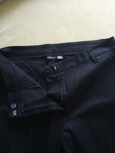 Zdjęcie oferty: Eleganckie spodnie rozm.40 nowe!!