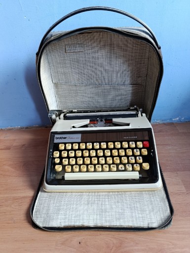 Zdjęcie oferty: Maszyna do pisania