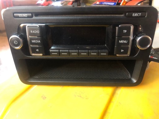 Zdjęcie oferty: Volkswagen T5 Radio cd oryginalne