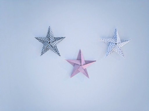 Zdjęcie oferty: Ozdobne papierowe gwiazdy.