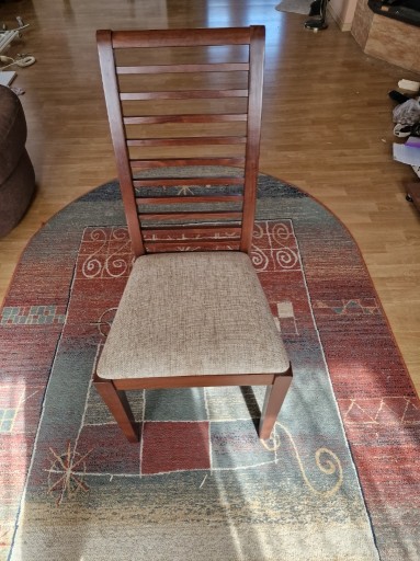 Zdjęcie oferty: Krzesło drewniane tapicerowane