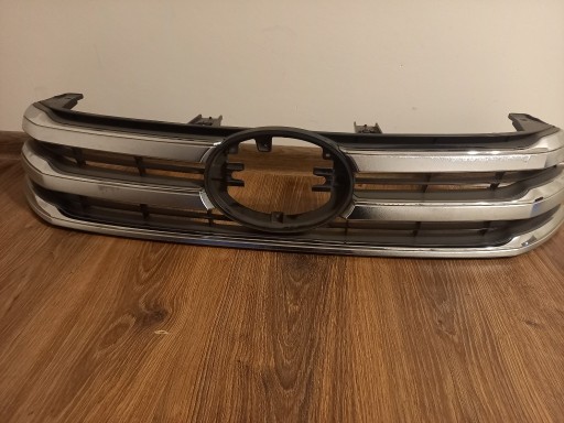 Zdjęcie oferty: Toyota Hilux 2017 r. atrapa grill  