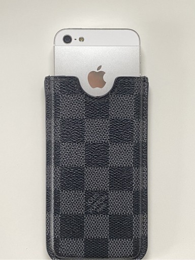 Zdjęcie oferty: Etui oryginalne iPhone 5/5s Louis Vuitton