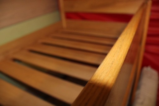 Zdjęcie oferty: Łóżko piętrowe drewniane (jesion) z materacami!!!
