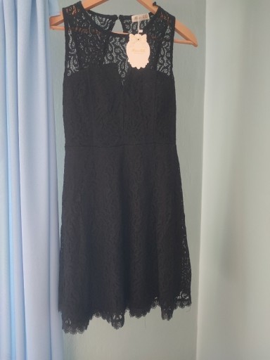 Zdjęcie oferty: Koronkowa czarna sukienka Butik S 36 nowa 