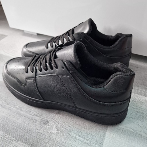 Zdjęcie oferty: Męskie czarne sportowe buty 46