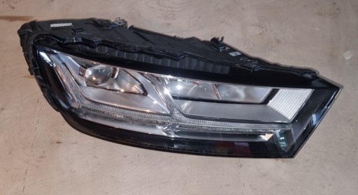 Zdjęcie oferty: Lampa reflektor prawy Audi Q7 4M0941034