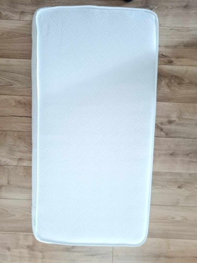 Zdjęcie oferty: Materac Lateks-Pianka 120x60 - Sensillo