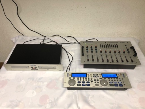 Zdjęcie oferty: zestaw dla DJ mikser + 2xCD + player DJ-1000 RACK