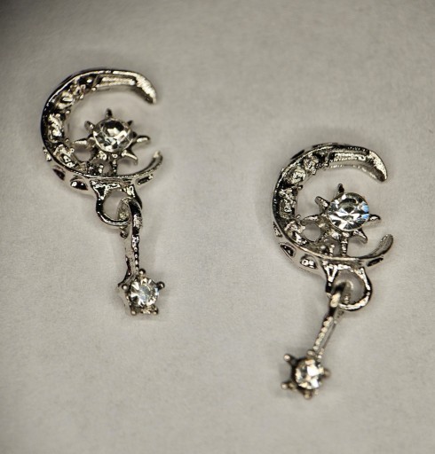 Zdjęcie oferty: Ozdoby na paznokcie 3d, biżuteria, charms - księżyc, moon, 1szt.