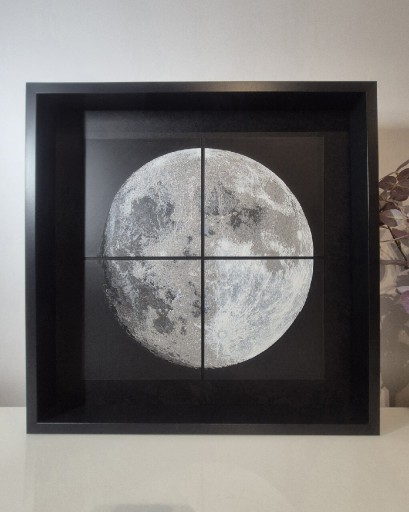 Zdjęcie oferty: Oryginalny obraz 50x50 KSIĘŻYC w ramie wykonany w technologii druku 3D 