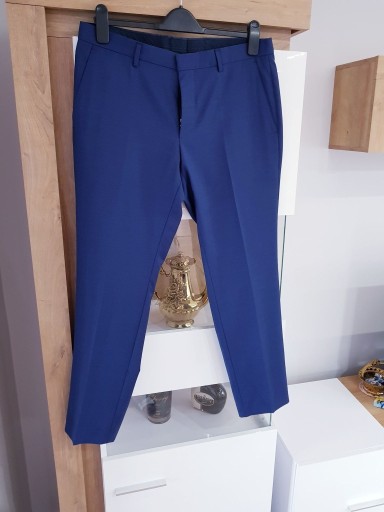 Zdjęcie oferty: Elegancie spodnie Hugo Boss