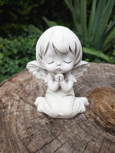 Zdjęcie oferty: Anioł modlący stroik figura beton taras cmentarz