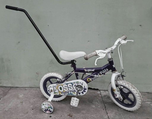 Zdjęcie oferty: rower dziecięcy 12 cali używany  z prowadnicą