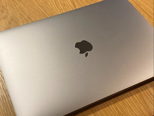 Zdjęcie oferty: MacBook Pro 13"  SPACE GRAY 256gb SSD