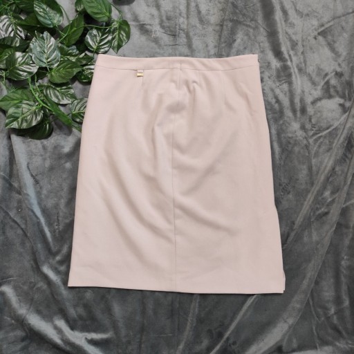 Zdjęcie oferty: GRATEX Elegancka prosta spódnica z rozporkiem 