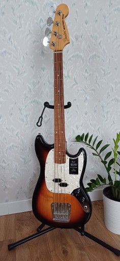 Zdjęcie oferty: Fender Mustang Bass Vintera 75th Sunburst