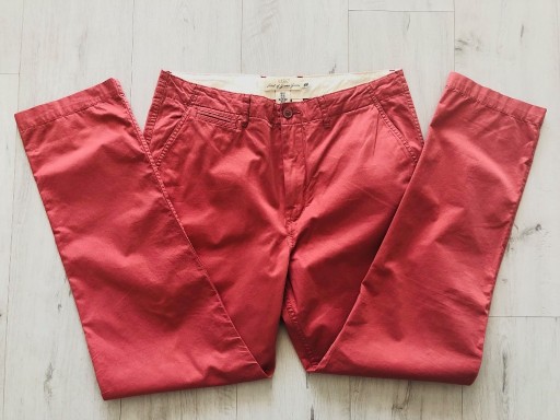Zdjęcie oferty: NOWE H&M Spodnie męskie malinowe chinosy 34