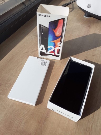 Zdjęcie oferty: Samsung A20e 3GB / 32 GB 4G LTE Czarny