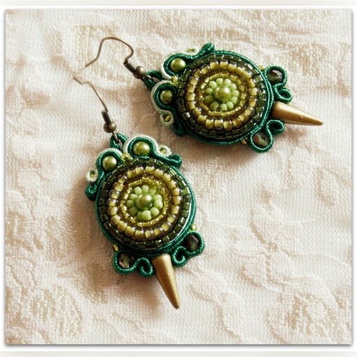 Zdjęcie oferty: Kolczyki Sutasz zielone, haft, soutache