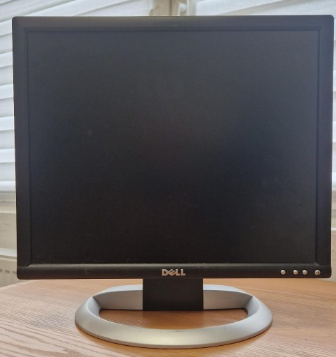 Zdjęcie oferty: Monitory 3 sztuki Dell 19 cali