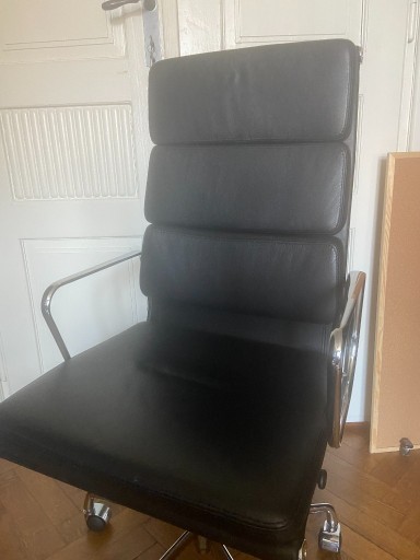 Zdjęcie oferty: Krzeslo biorowe skorzane