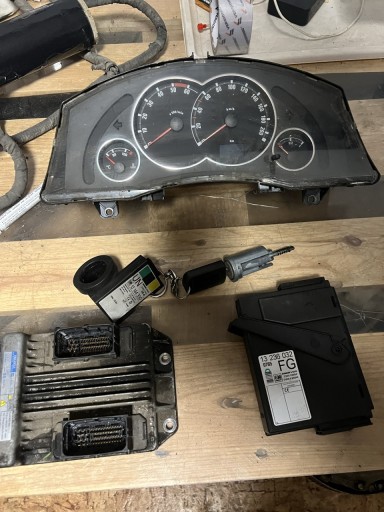 Zdjęcie oferty: Zestaw startowy Opel meriva A 1.7 cdti