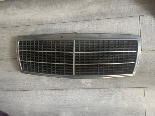 Zdjęcie oferty: GRILL MERDEDES C-KLASA GEN. W202