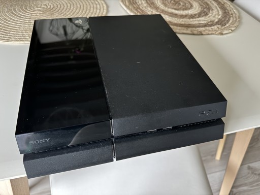 Zdjęcie oferty: PlayStation 4 CUH-1116A Seagate 2TB SSHD + 5 gier