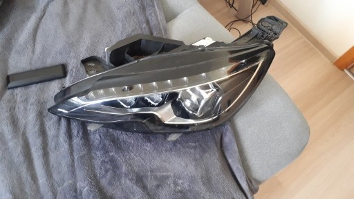 Zdjęcie oferty: Peugeot 308 lampa full led lewa 