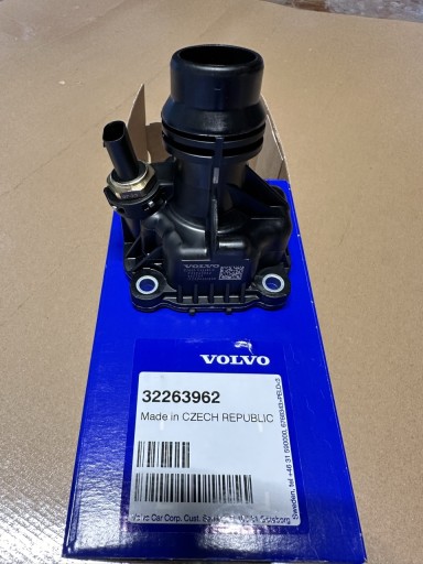 Zdjęcie oferty: Obudowa Termostat Volvo 32263962 OE Nowe