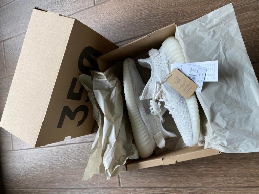 Zdjęcie oferty: Yeezy Boost 350 V2