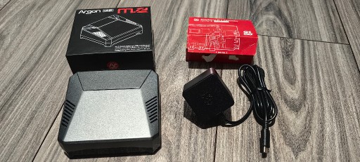 Zdjęcie oferty: Raspberry Pi 4b 8Gb RAM + Argon One m.2 + dysk - zestaw