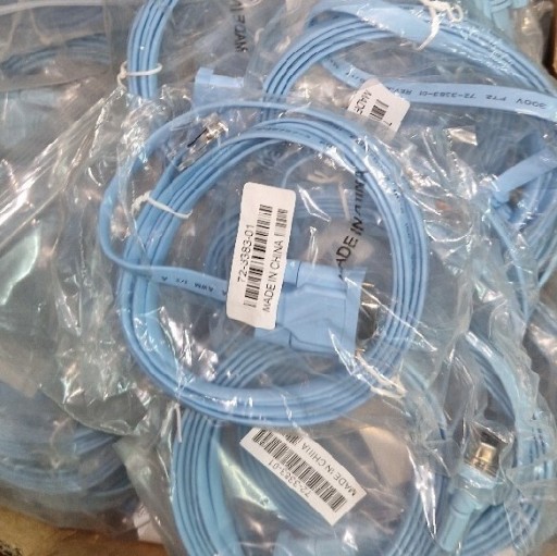 Zdjęcie oferty: Kabel Cisco konsolowy DB9 - RJ45 9PIN 