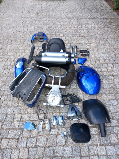 Zdjęcie oferty: Harley V-rod,Muscle,lampa,wydech,koło,półki,osłony