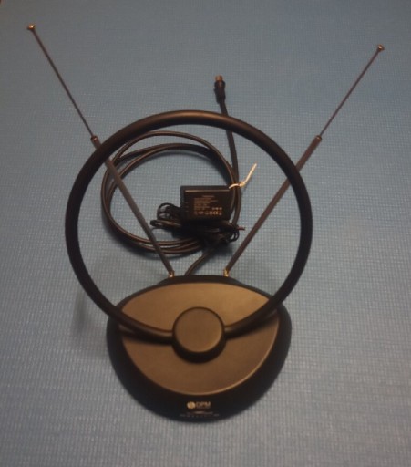 Zdjęcie oferty: Antena Tv-radio UHF VHF FM wew. ze wzmacniaczem