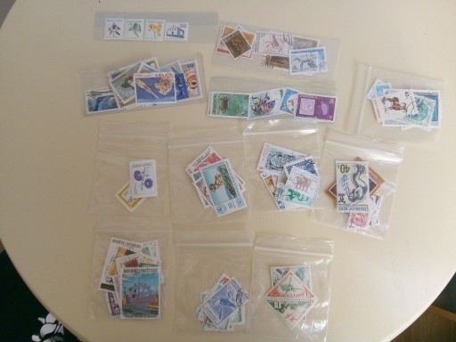 Zdjęcie oferty: Kolekcja znaczków pocztowych cały świat