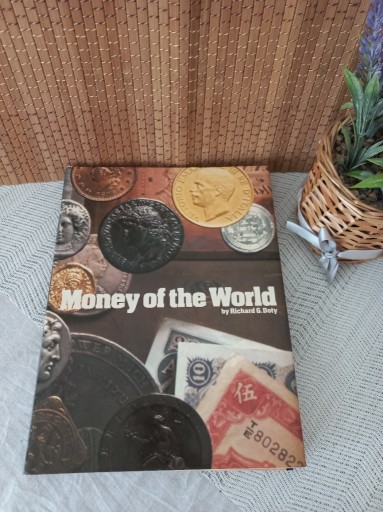 Zdjęcie oferty: Książka  ''Pieniądze świata'' Richard G. Doty