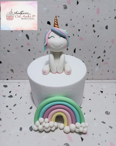 Zdjęcie oferty: Figurka jednorożec i tęcza na tort Roczek Urodziny