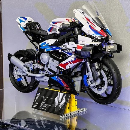 Zdjęcie oferty: Motocykl techniczny moc M1000RR Model