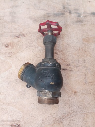 Zdjęcie oferty: Zawór hydrantowy 52 mosiężny