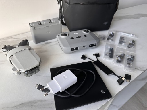 Zdjęcie oferty: DJI Mini 2 Fly More Combo