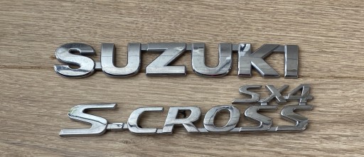 Zdjęcie oferty: Emblemat Suzuki S-cross