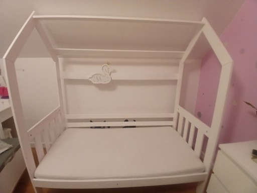 Zdjęcie oferty: Łóżko dziecięce typu domek 160x86