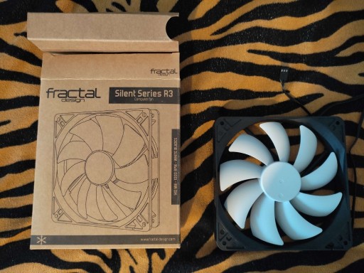 Zdjęcie oferty: Wentylator Fractal Design Silent Series R3 140mm