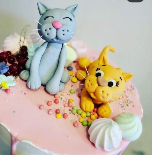 Zdjęcie oferty: Kotki kot dekoracja na tort masa cukrowa